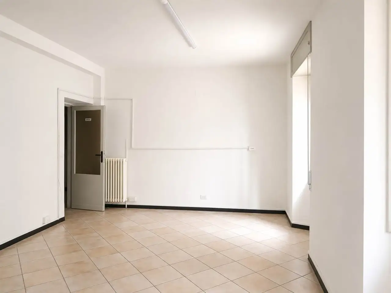 Ufficio in Via delle Conce, Terni, {3} - Foto 2
