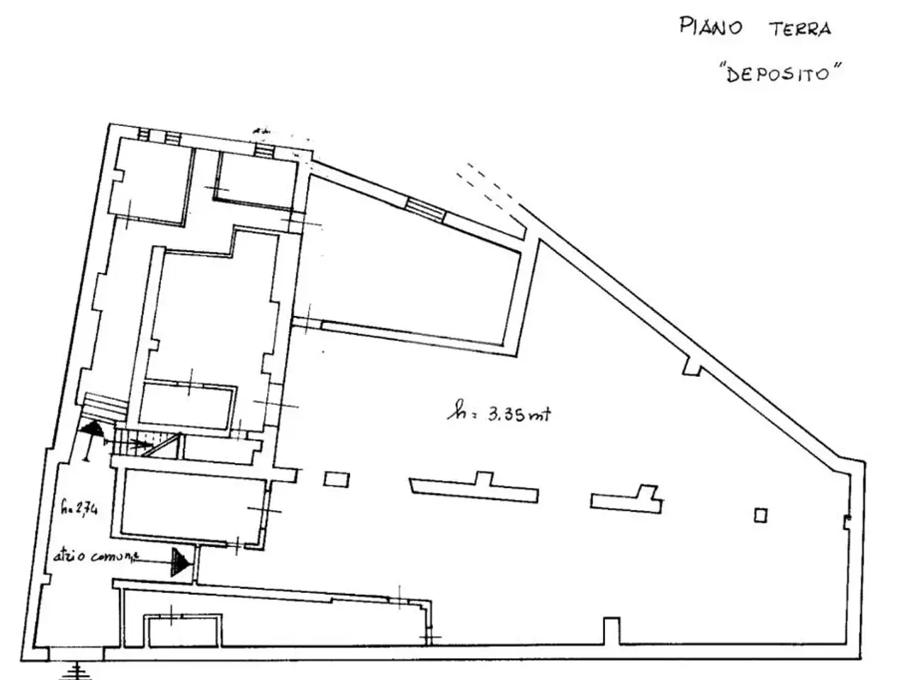 Magazzino in Via San Cosmo Fuori Porta Nolana 107, Napoli, {3} - Planimetria 1