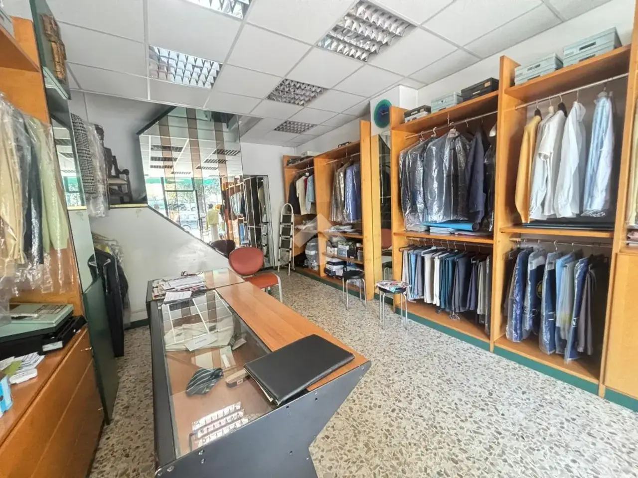 Negozio in Via Sertorio Quattromani 39, Cosenza, {3} - Foto 2