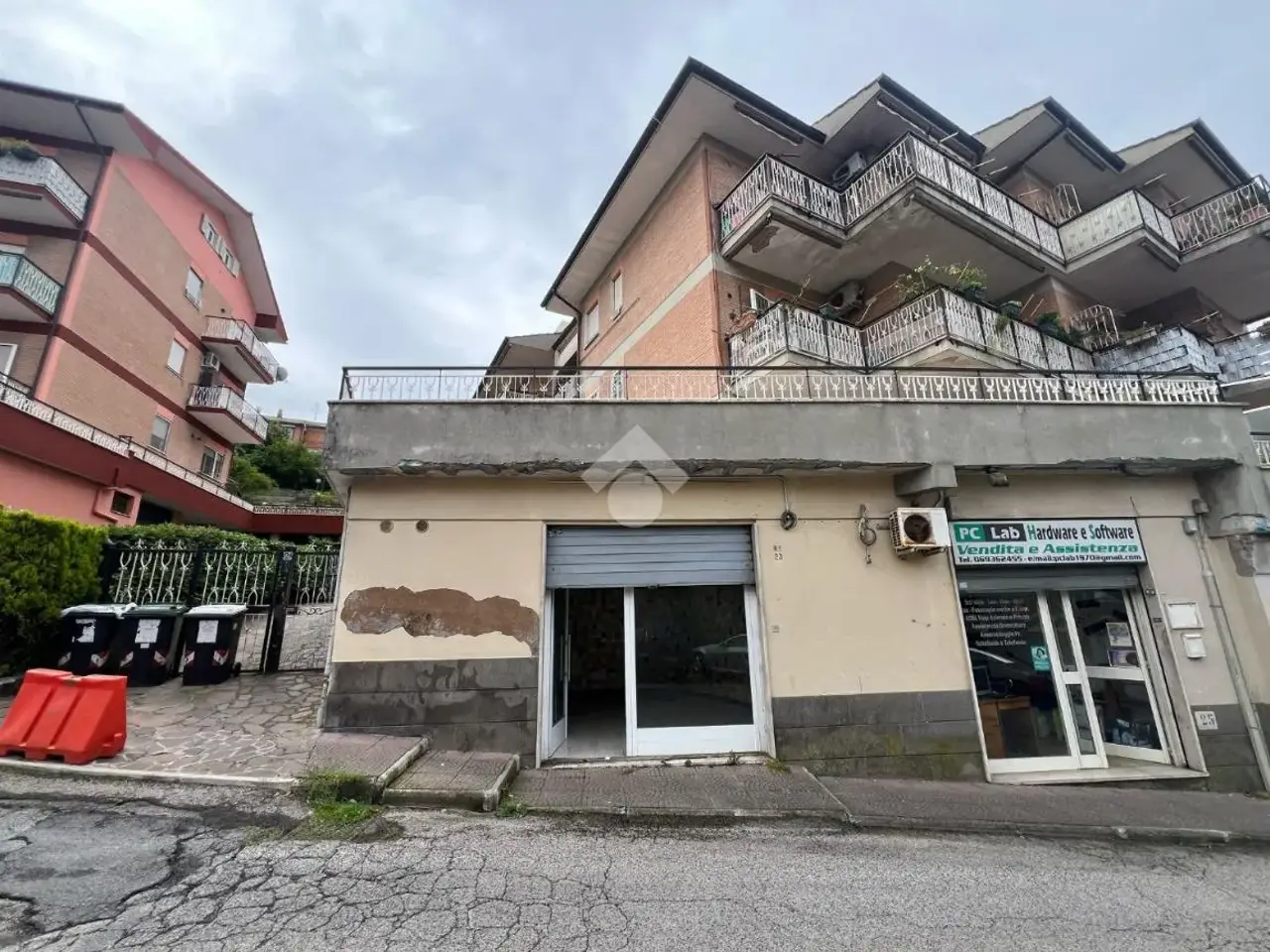Negozio in Via Sardegna 23, Genzano Di Roma, {3} - Foto 2
