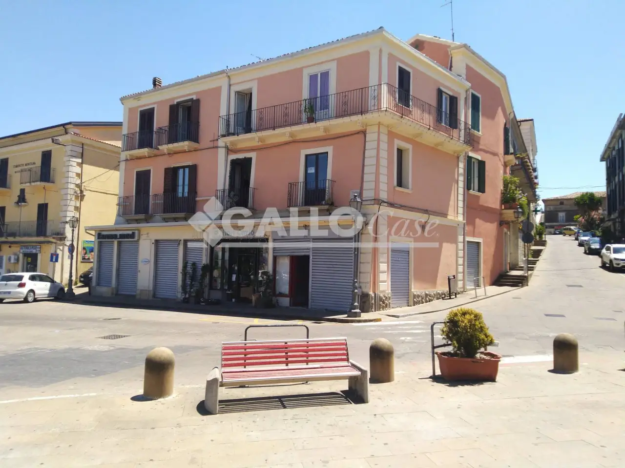 Negozio in Piazza Enrico Bianco, Montalto Uffugo, Montalto Uffugo, {3} - Foto 1