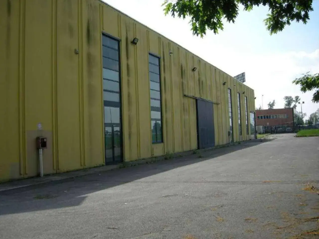 Locale commerciale in Via Toscana, Vignate, {3} - Foto 1