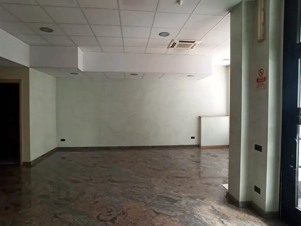 Negozio in , Novara, {3} - Foto 1