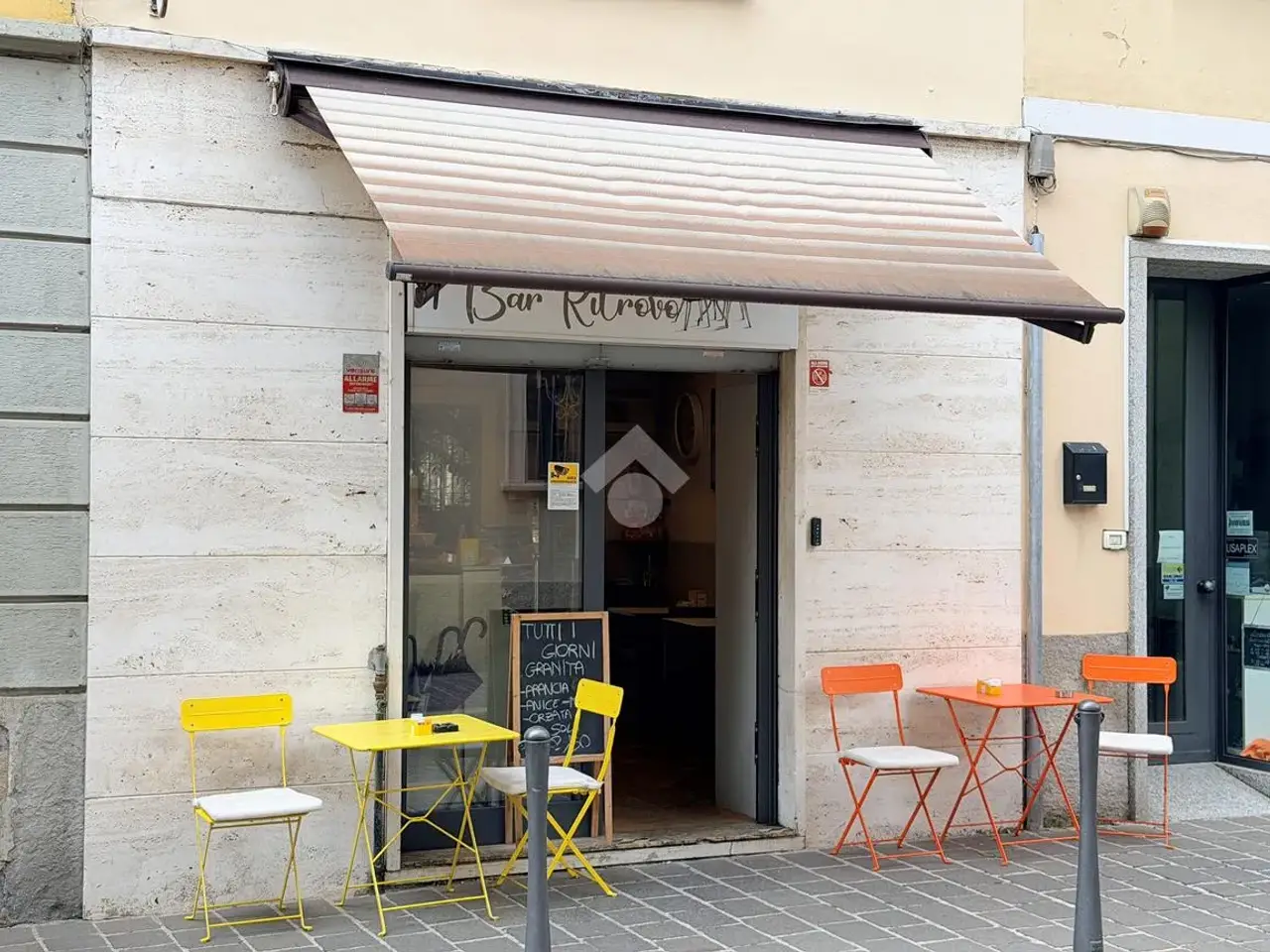 Negozio in Via San Giuseppe 19, Carate Brianza, {3} - Foto 1