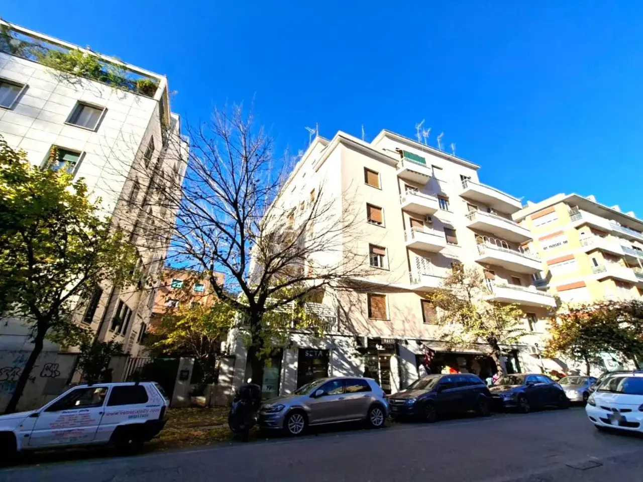 Negozio in Via Giacinto Carini 62, Roma, {3} - Foto 1