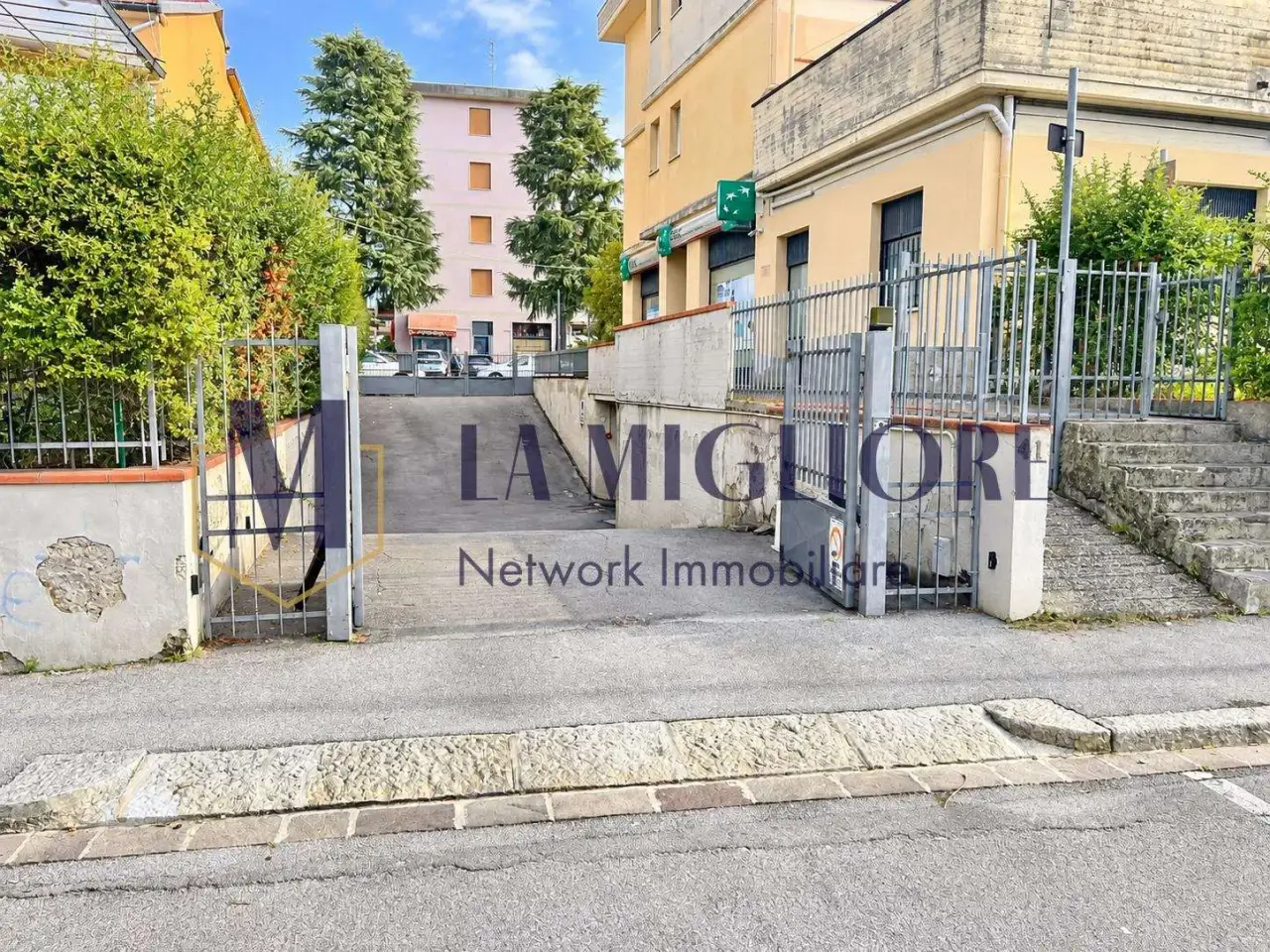 Locale commerciale in Via Montalese  253, Prato, {3} - Foto 2