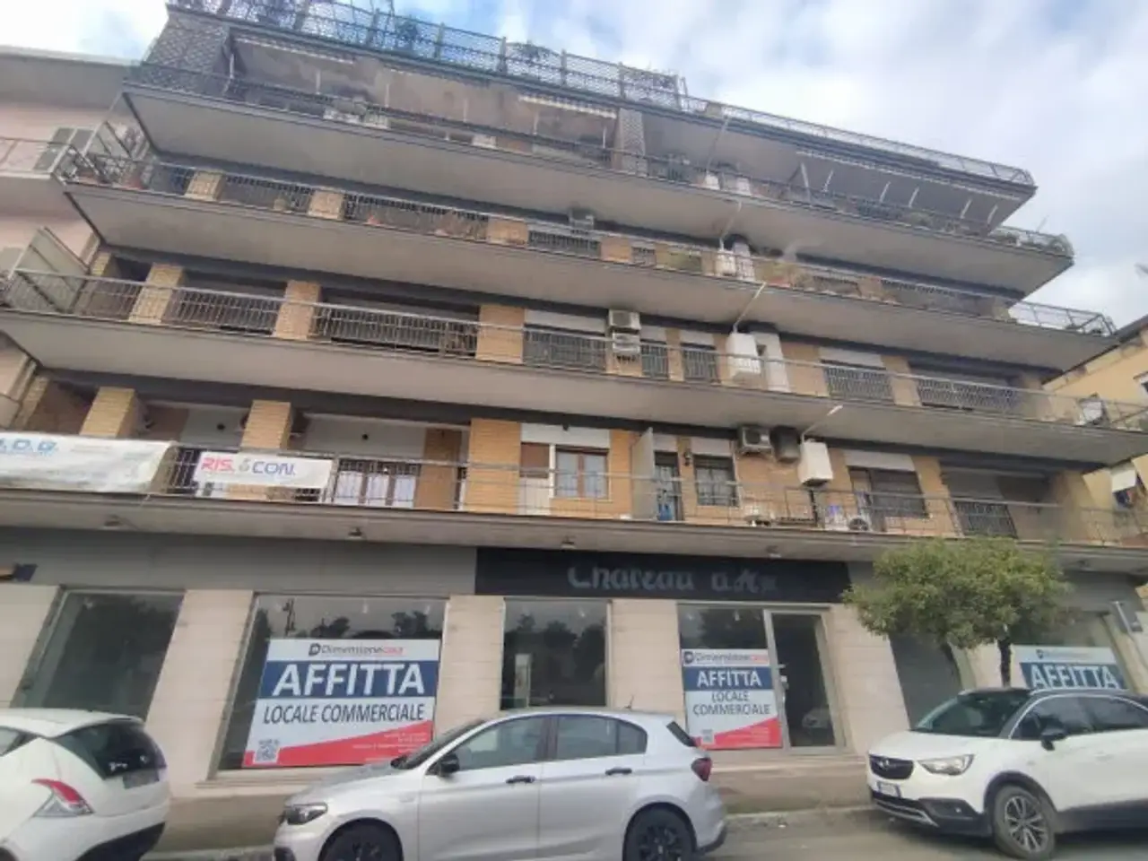 Negozio in Via Gaetano di Biasio 48, Cassino, {3} - Foto 1