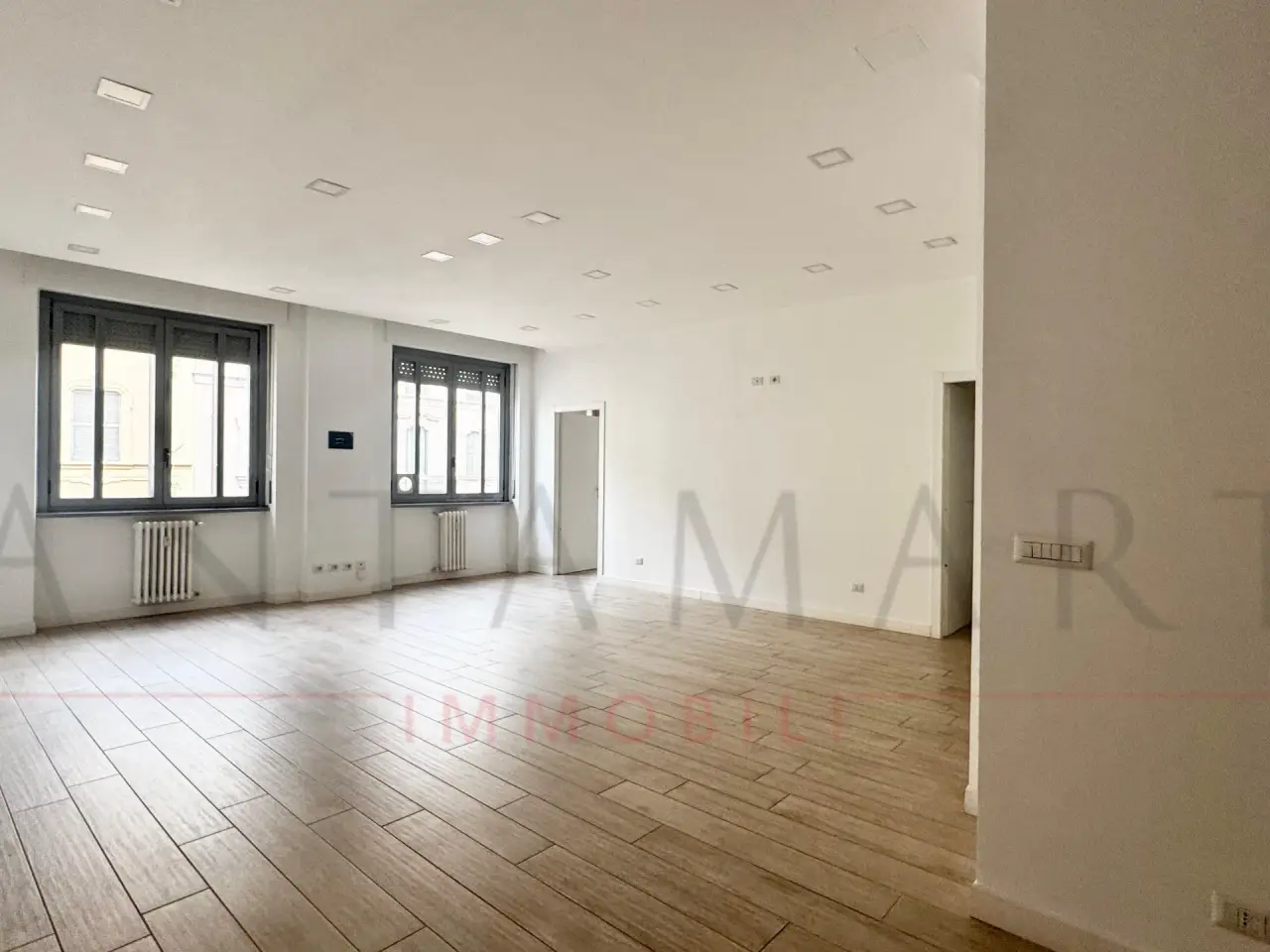 Ufficio in Via Torino, Milano, {3} - Foto 1
