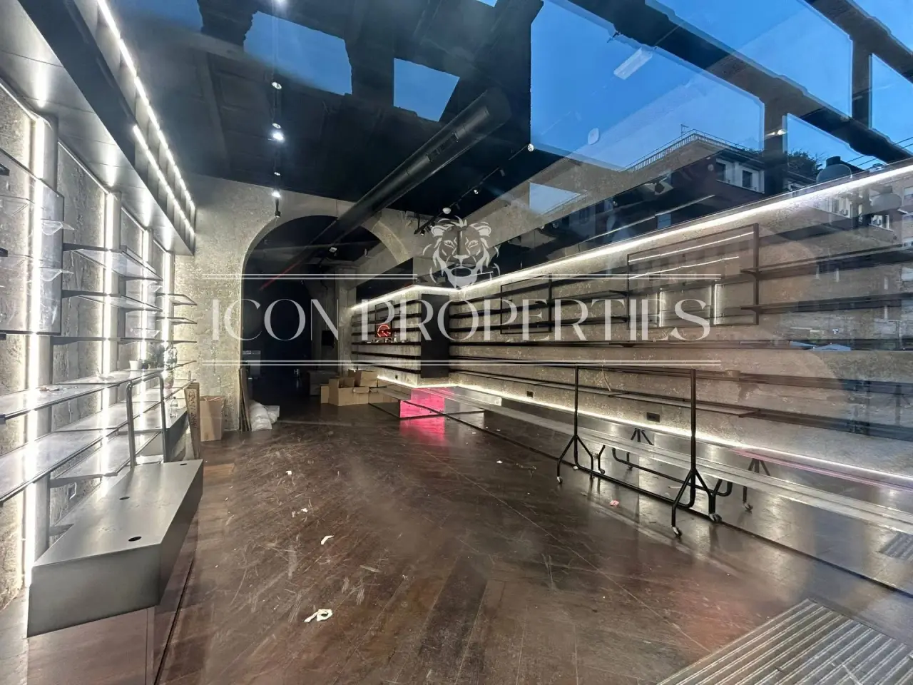 Negozio in Corso di Porta Ticinese 22, Milano, {3} - Foto 1