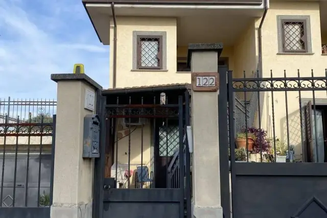 Terraced house in Via Monte Cremasco, Roma - Photo 1