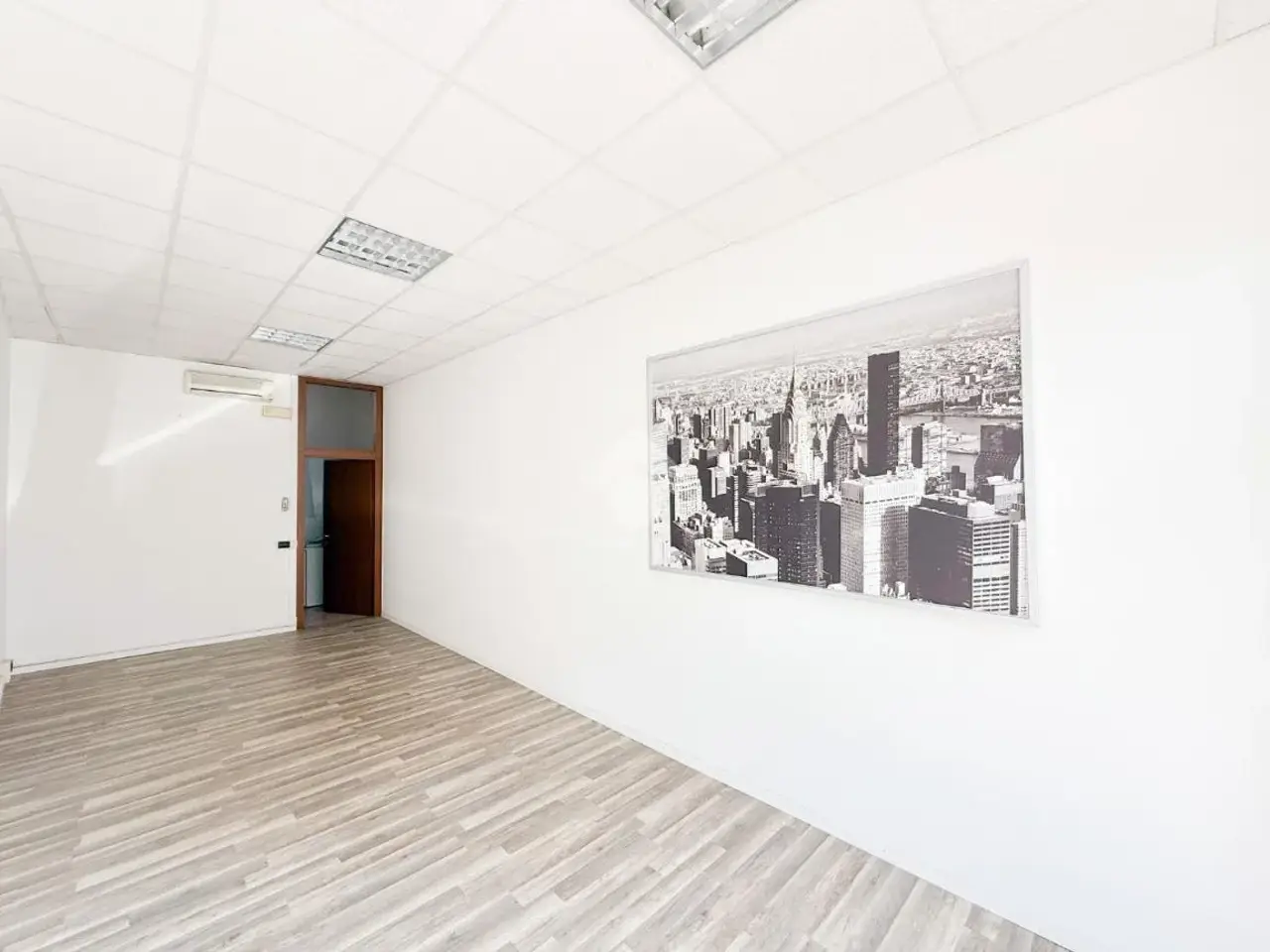 Negozio in Via Luigi Cadorna 9, Brescia, {3} - Foto 2