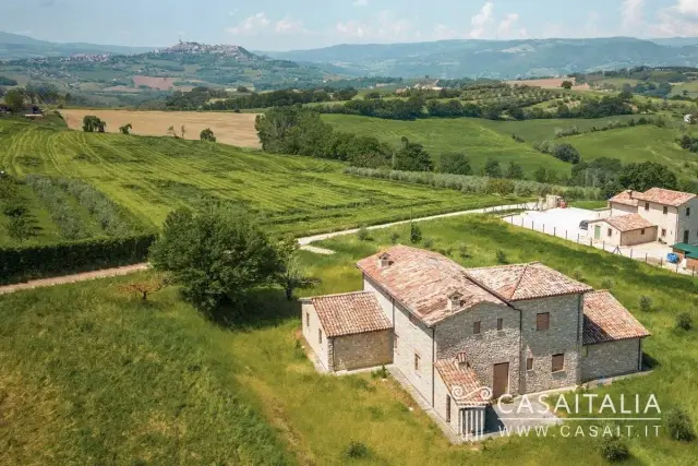 Landhaus in Vocabolo Casalino-Duesanti 48, Todi - Foto 1