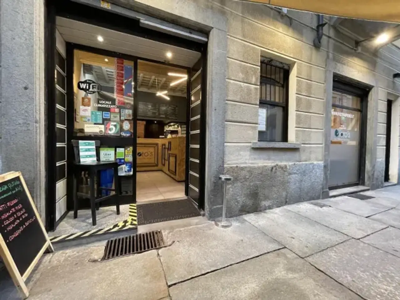 Negozio in Via Principe Amedeo 25, Torino, {3} - Foto 1