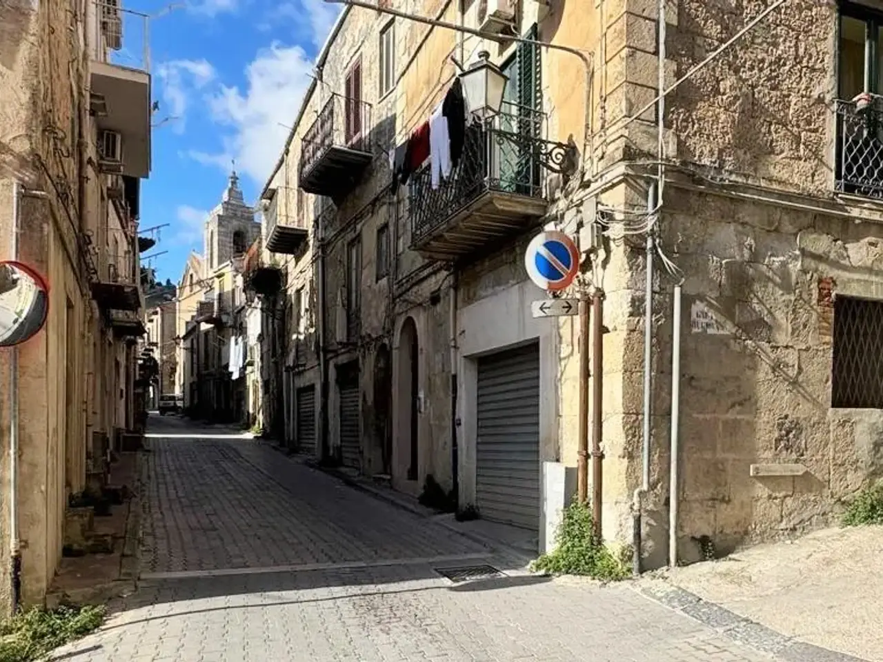 Magazzino in Via Re Vittorio Emanuele Primo, Casteltermini, {3} - Foto 1