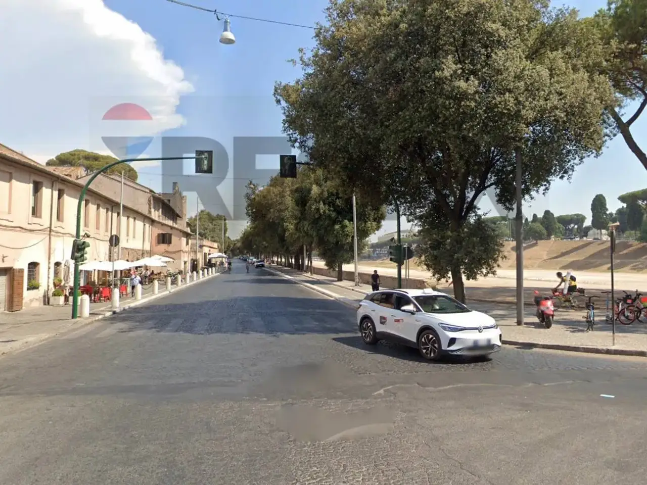 Esercizio commerciale in Via dei Cerchi 1, Roma, {3} - Foto 2