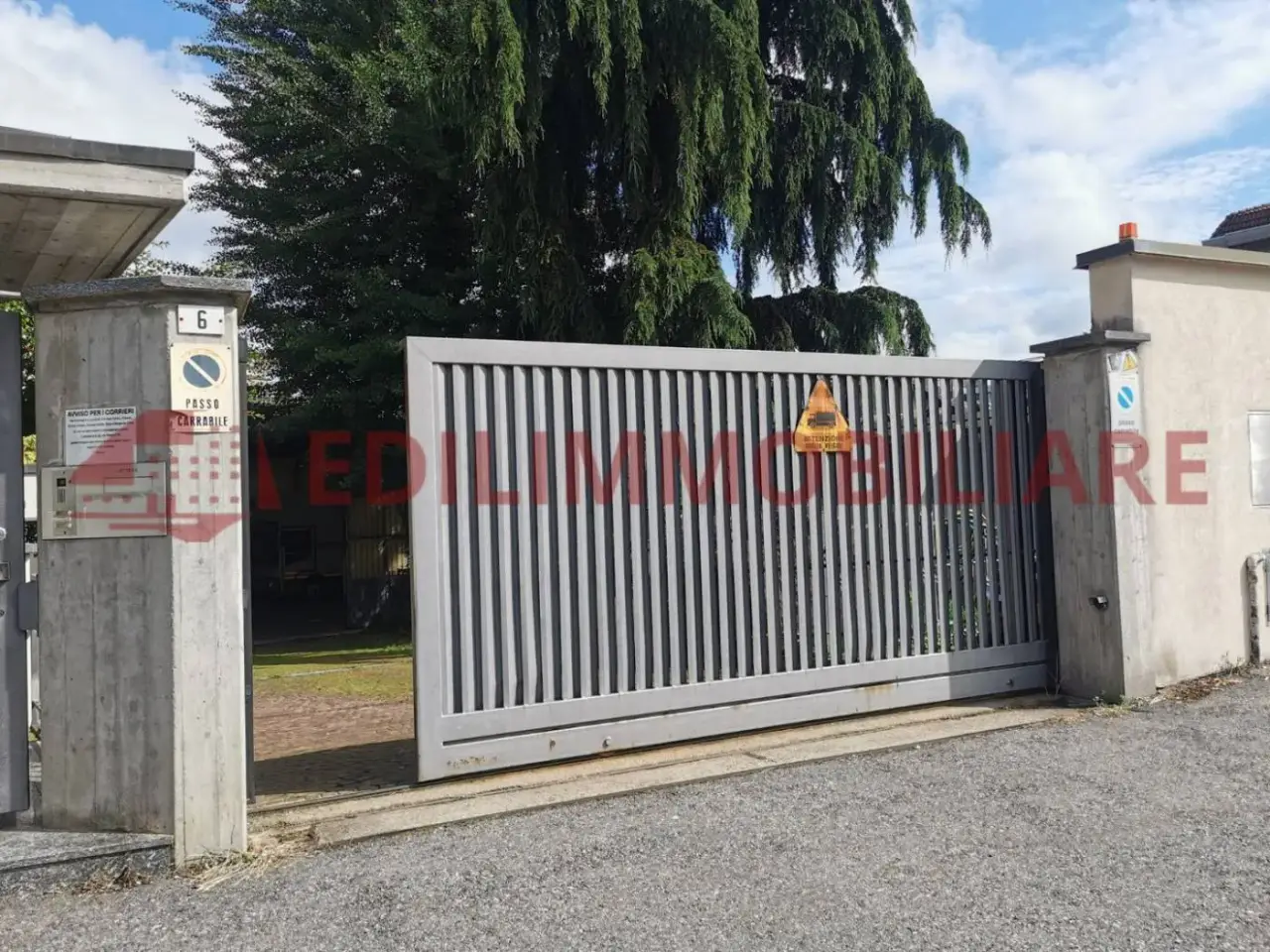 Capannone in Via 5 Giornate 6, Cassano Magnago, {3} - Foto 1