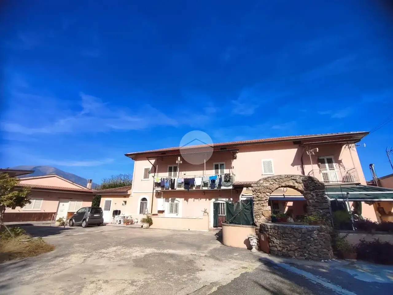 Palazzina commerciale in Via Cerro 14, Cassino, {3} - Foto 1