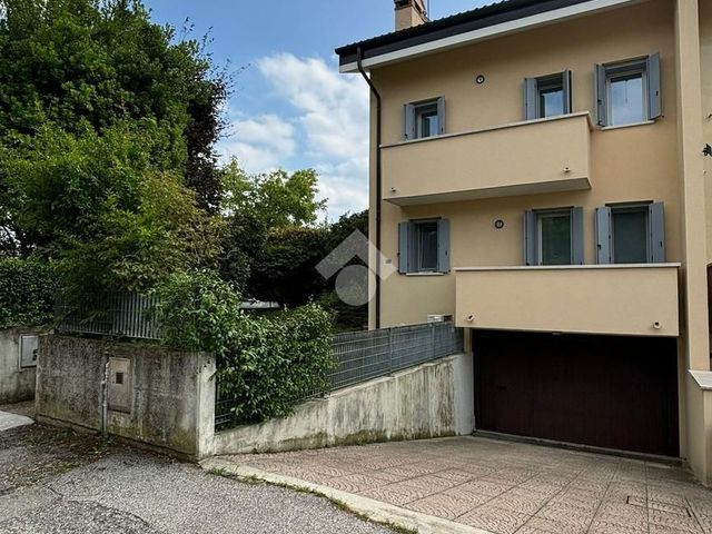 Villa in Via Groppa 8, Montebelluna - Foto 1