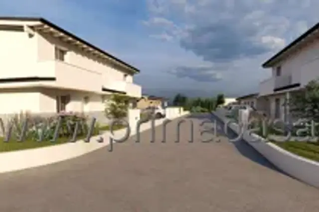 Casa indipendente in Corso della Vittoria 2, Legnago - Foto 1