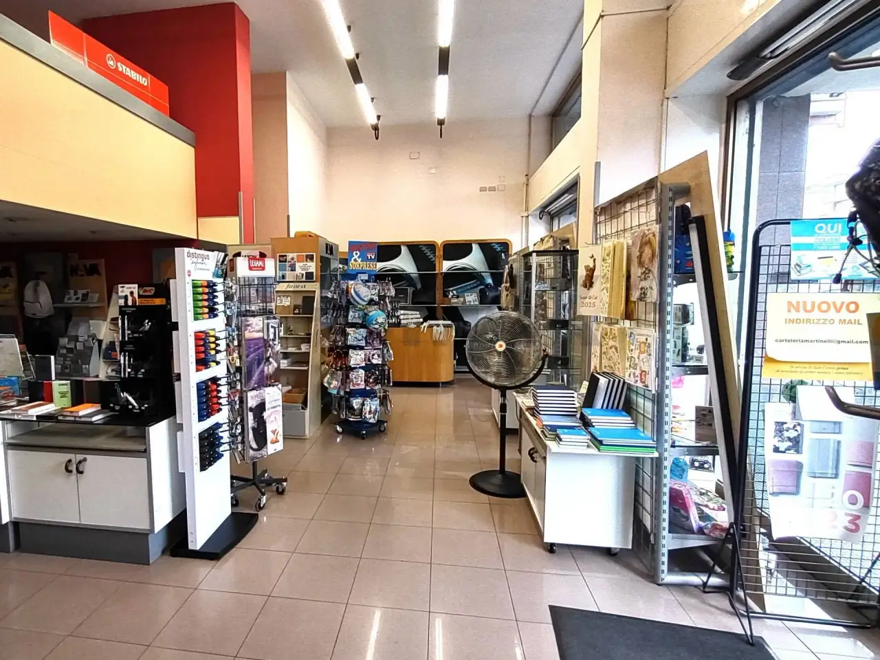 Negozio in Viale Libertà 21, Pavia, {3} - Foto 1