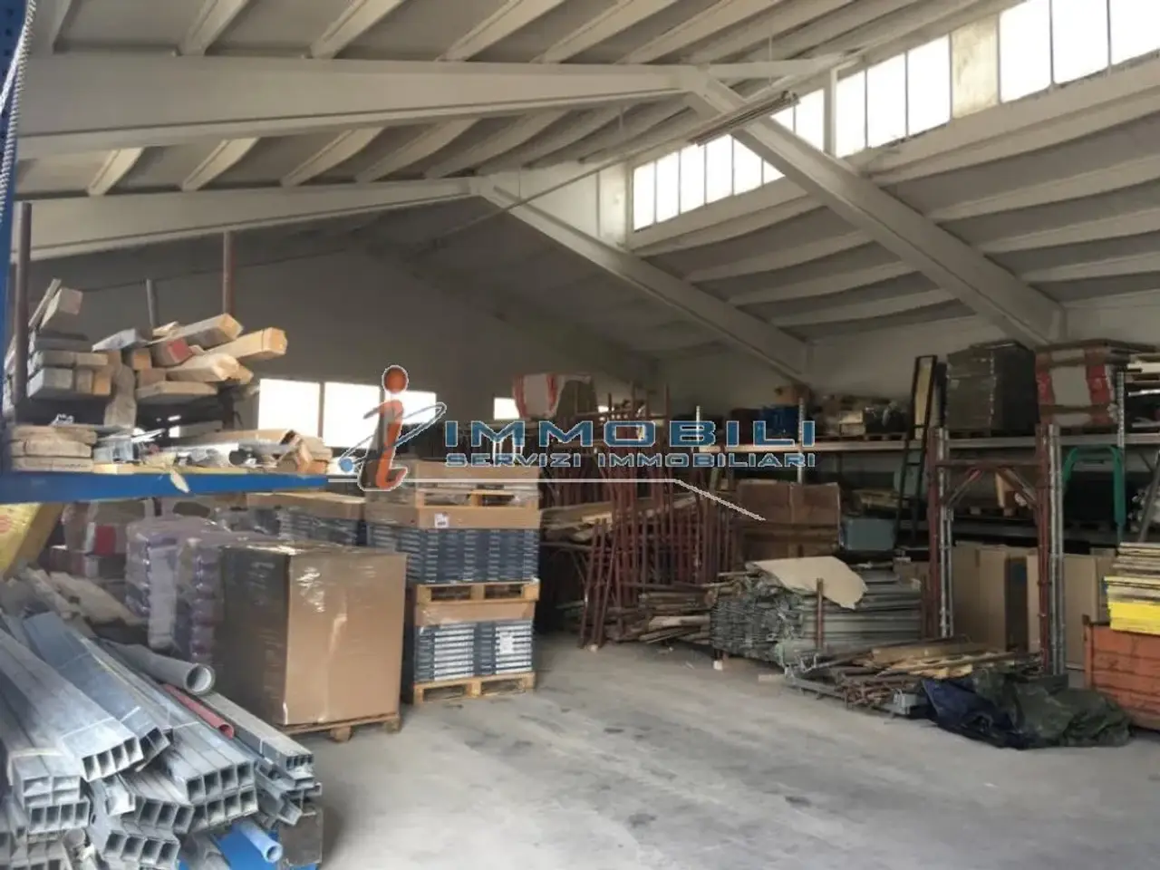 Magazzino in Via Abruzzi, San Giuliano Milanese, {3} - Foto 1