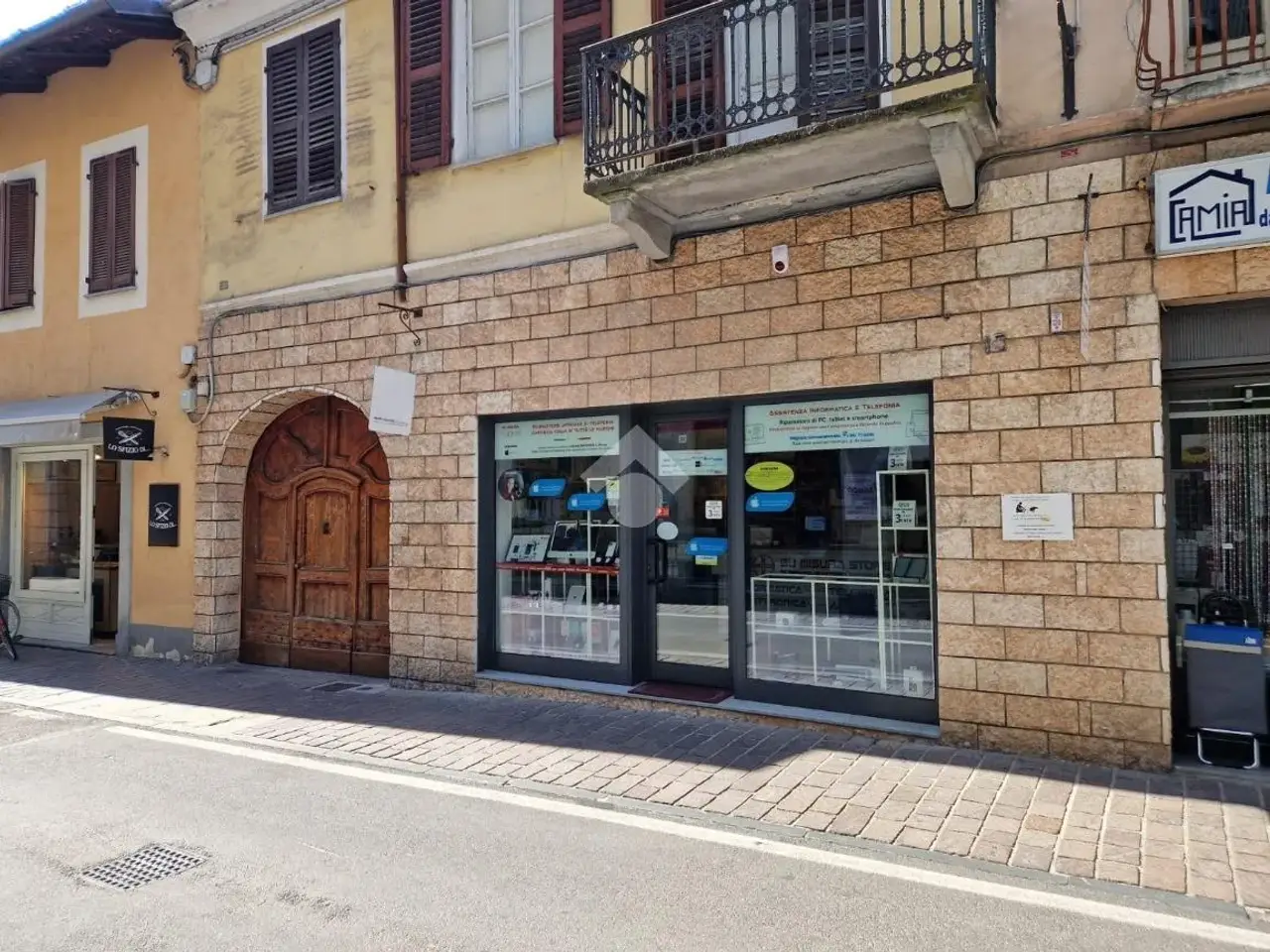 Negozio in Via Pollenzo 17, Bra, {3} - Foto 1