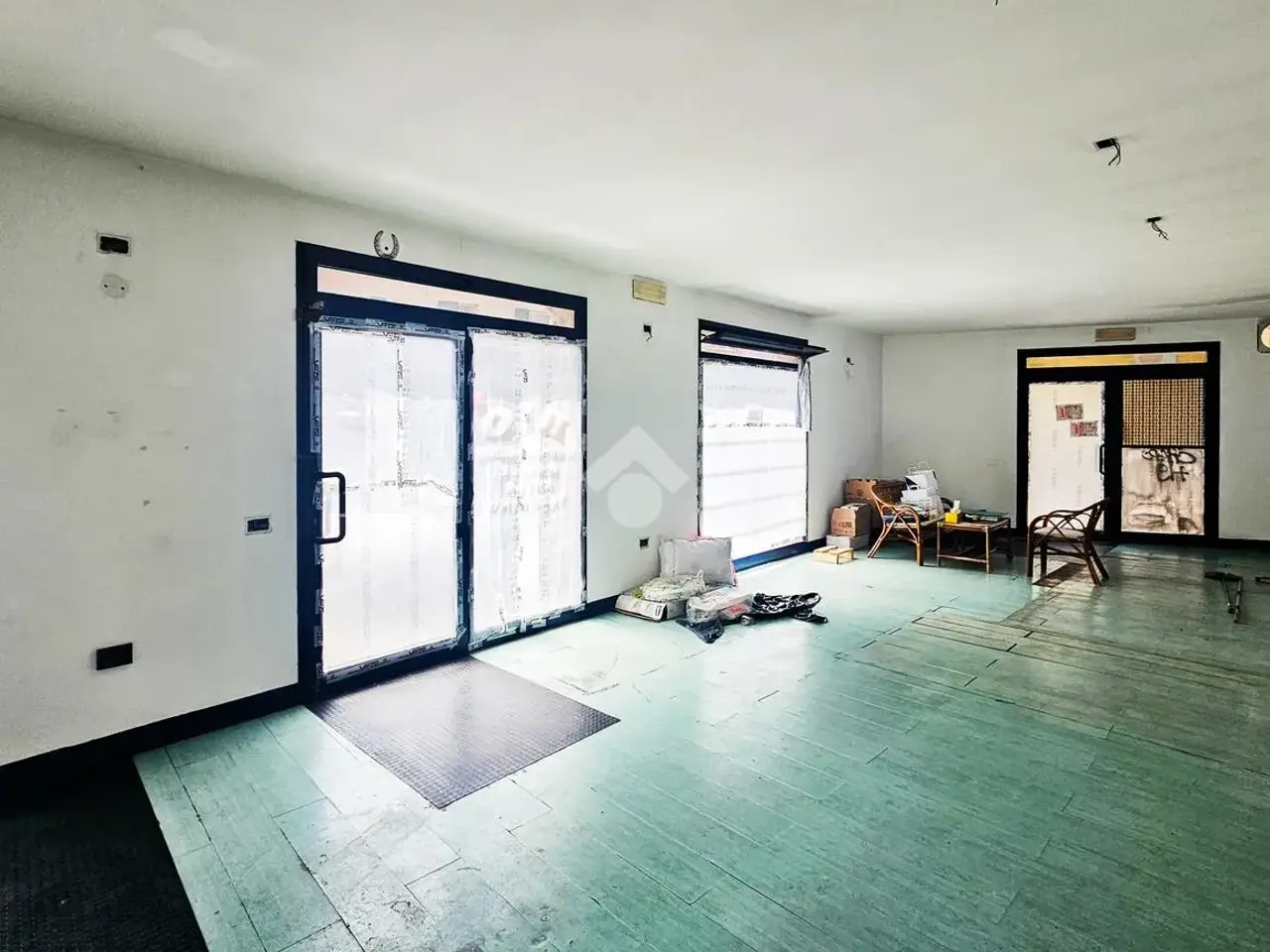 Palazzina commerciale in Via Vincenzo Capirola 8, Leno, {3} - Foto 2