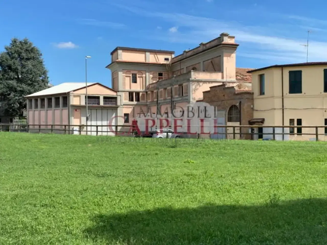 Fabbricato misto in Forlì, Via dei Molini, 17, Forlì, Forli', {3} - Foto 1