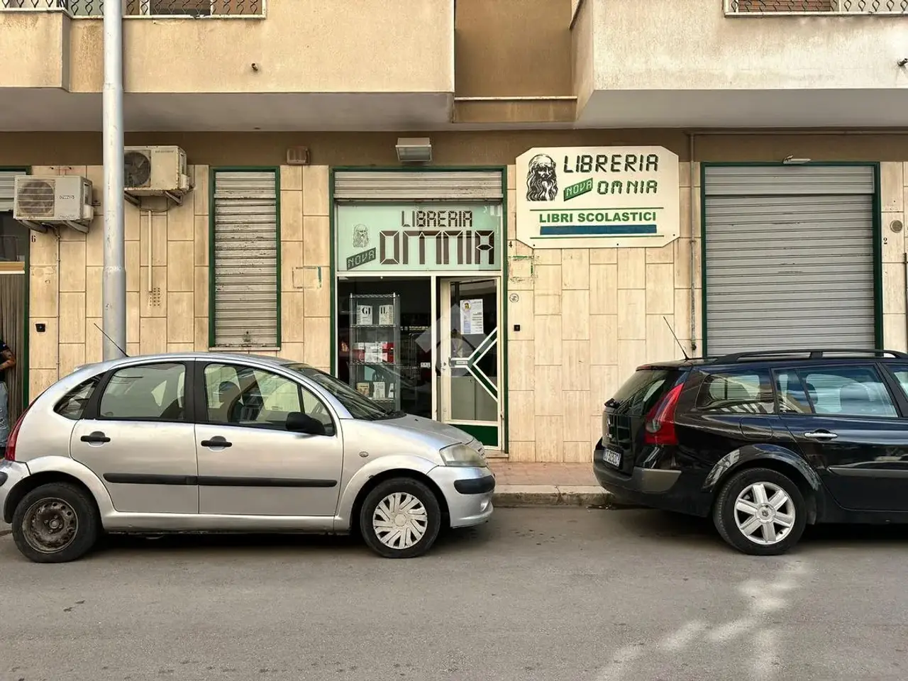 Negozio in Via Santa Chiara d'Assisi 4, Cerignola, {3} - Foto 1