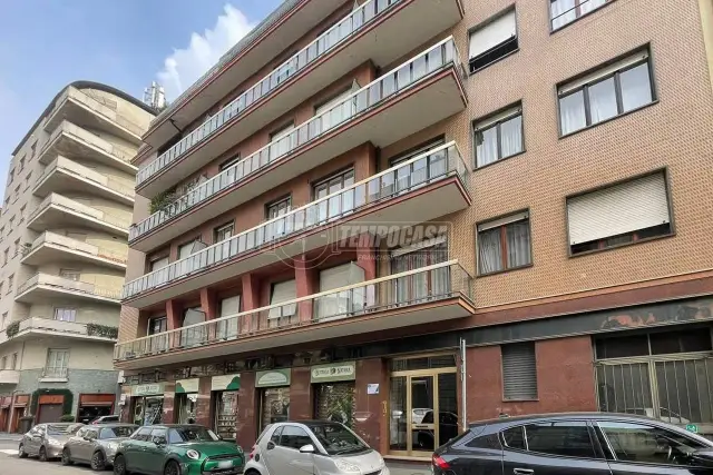 Vierzimmerwohnung in Via Giuseppe Piazzi 1, Torino - Foto 1