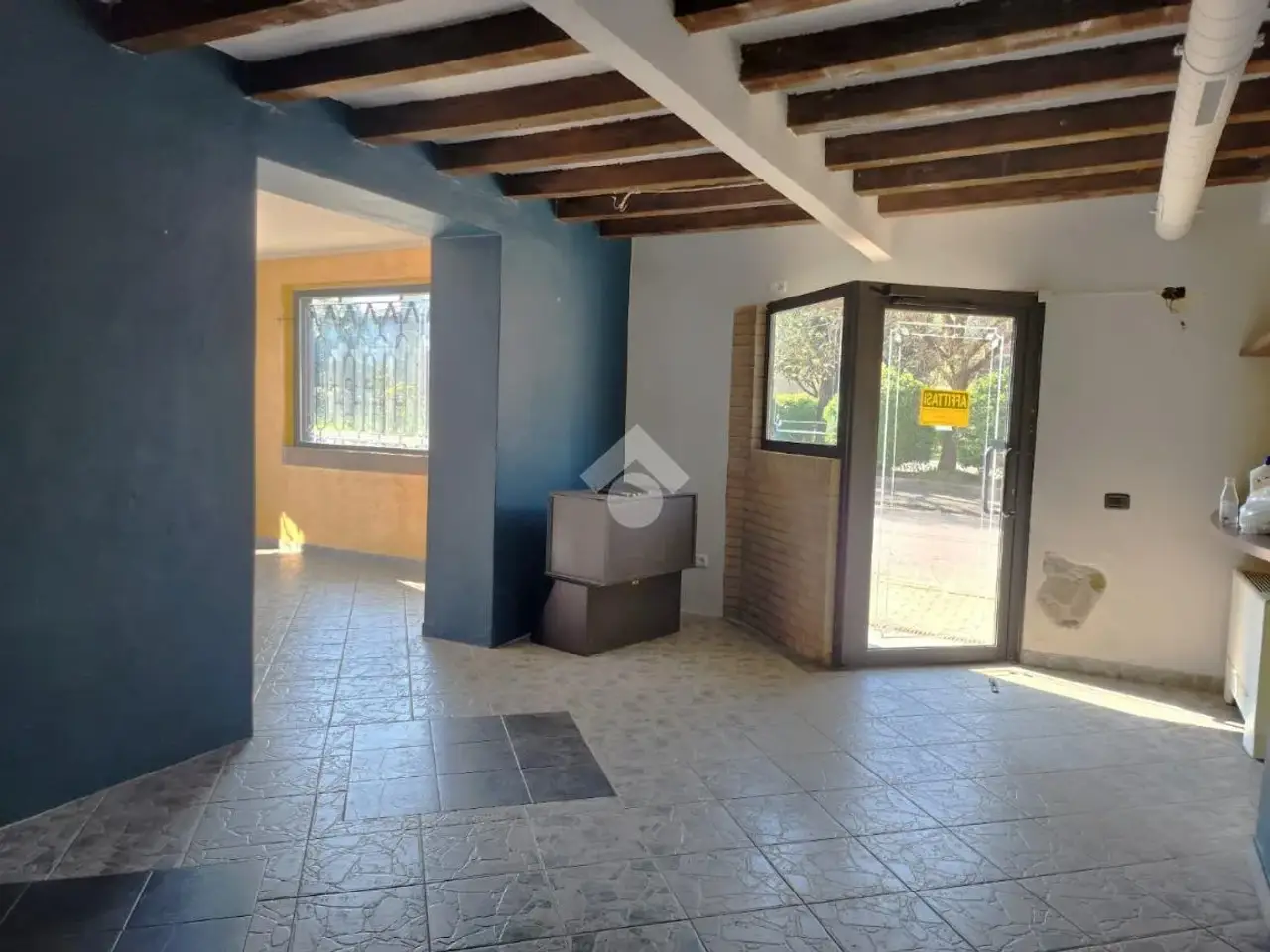 Negozio in Via Argini Sud 62, Traversetolo, {3} - Foto 1
