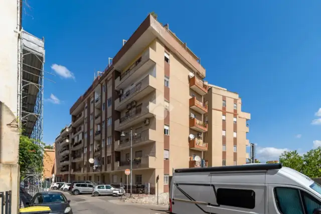 Trilocale in Via San Giovanni 402, Cagliari - Foto 1