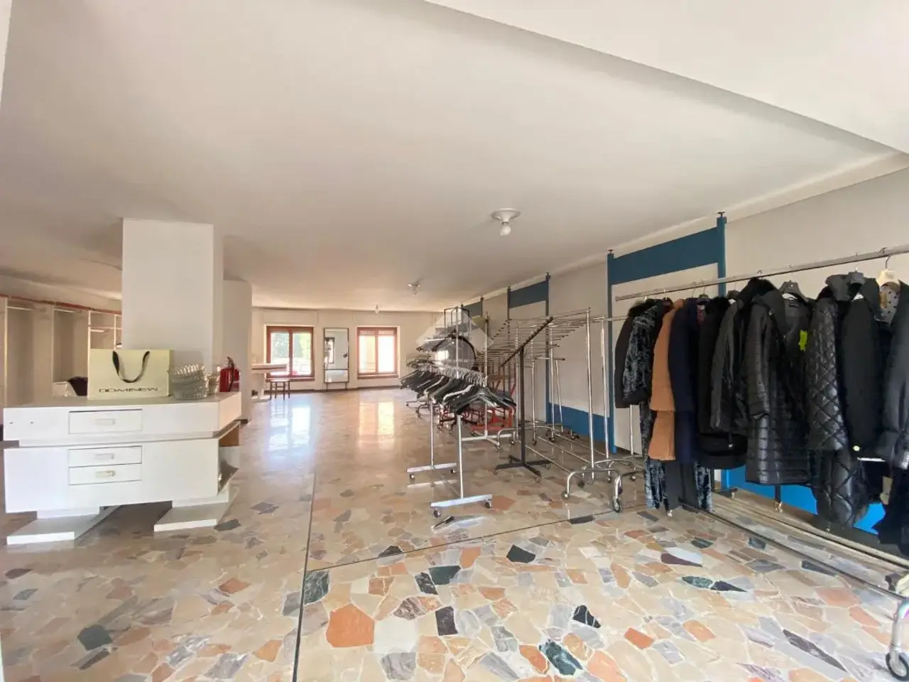 Negozio in Via Giovanni XXIII 10, Torre Boldone, {3} - Foto 2