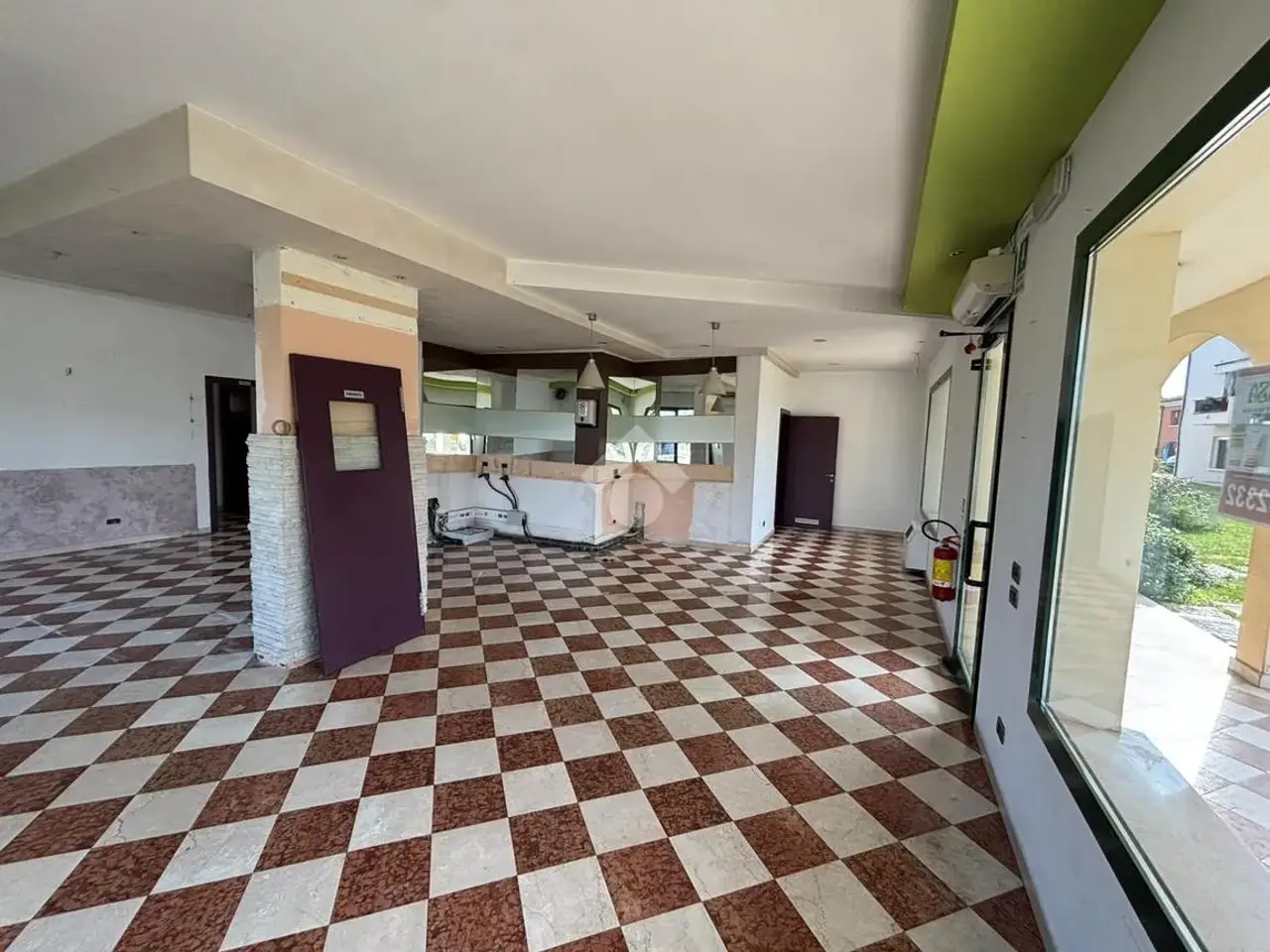 Negozio in Via Alessandro Volta, Ponzano Veneto, {3} - Foto 1
