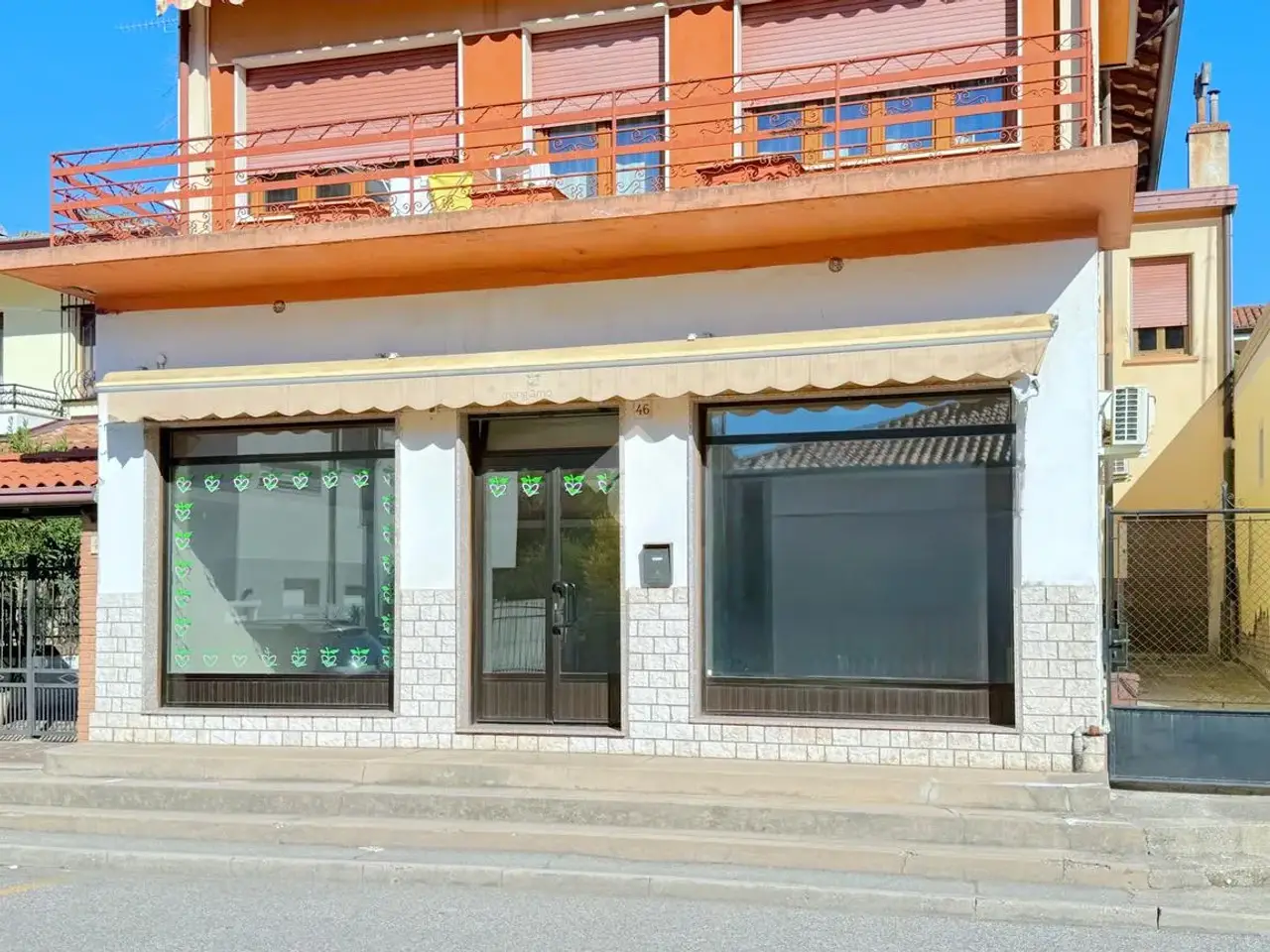 Negozio in Via Galileo Galilei 46, Monfalcone, {3} - Foto 1