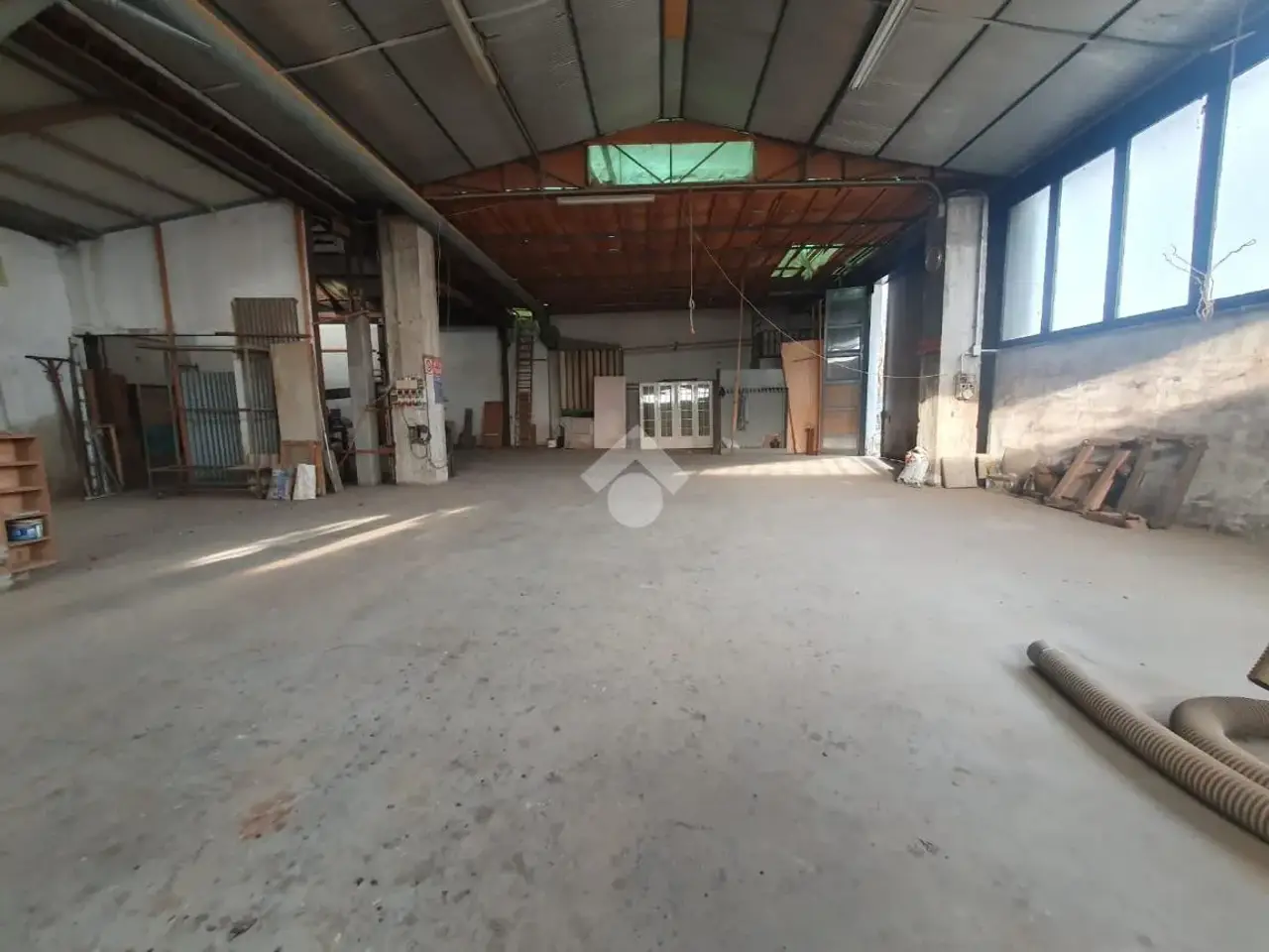 Capannone in Via G. Marconi 92, Cadoneghe, {3} - Foto 1