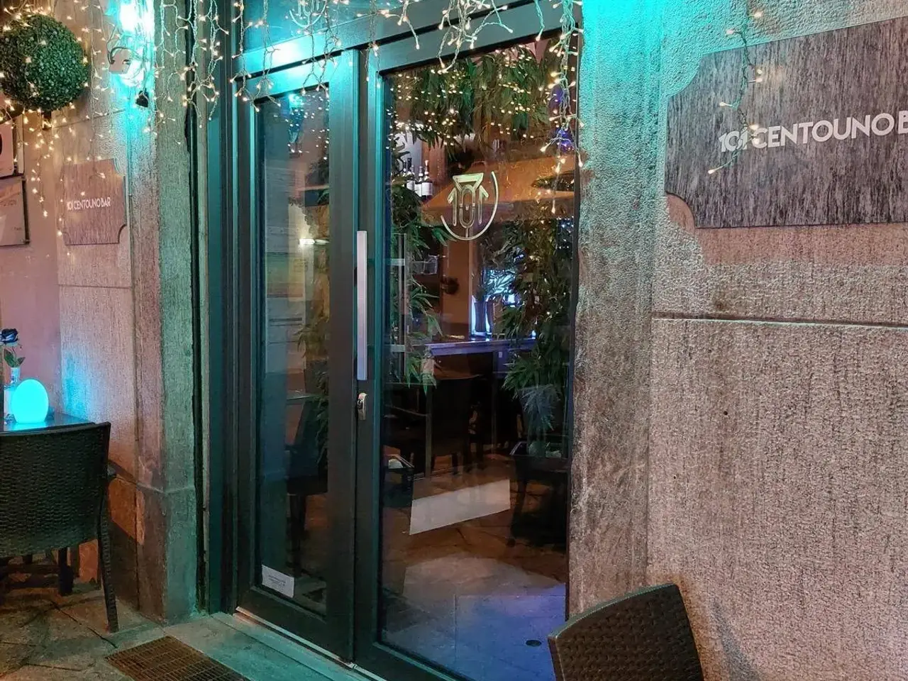 Esercizio commerciale in Via Edoardo Aubert 35, Aosta, {3} - Foto 1