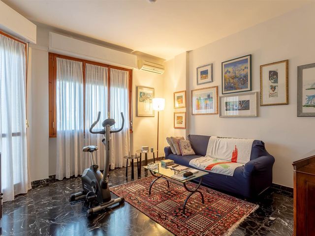 3-room flat in Via Boccaccio, Campi Bisenzio - Photo 1