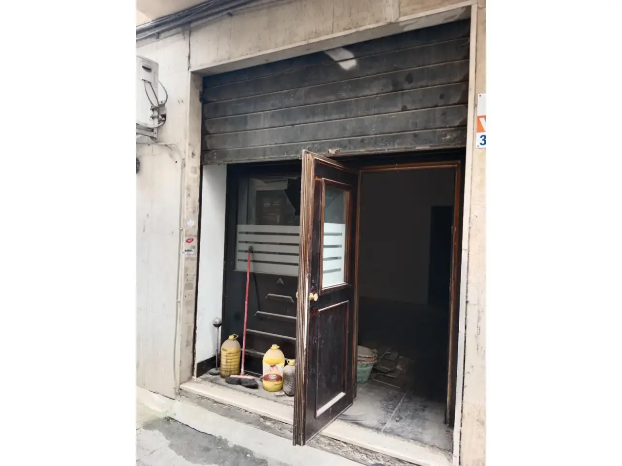 Officina in Via Idria Snc, Cosenza, {3} - Foto 2