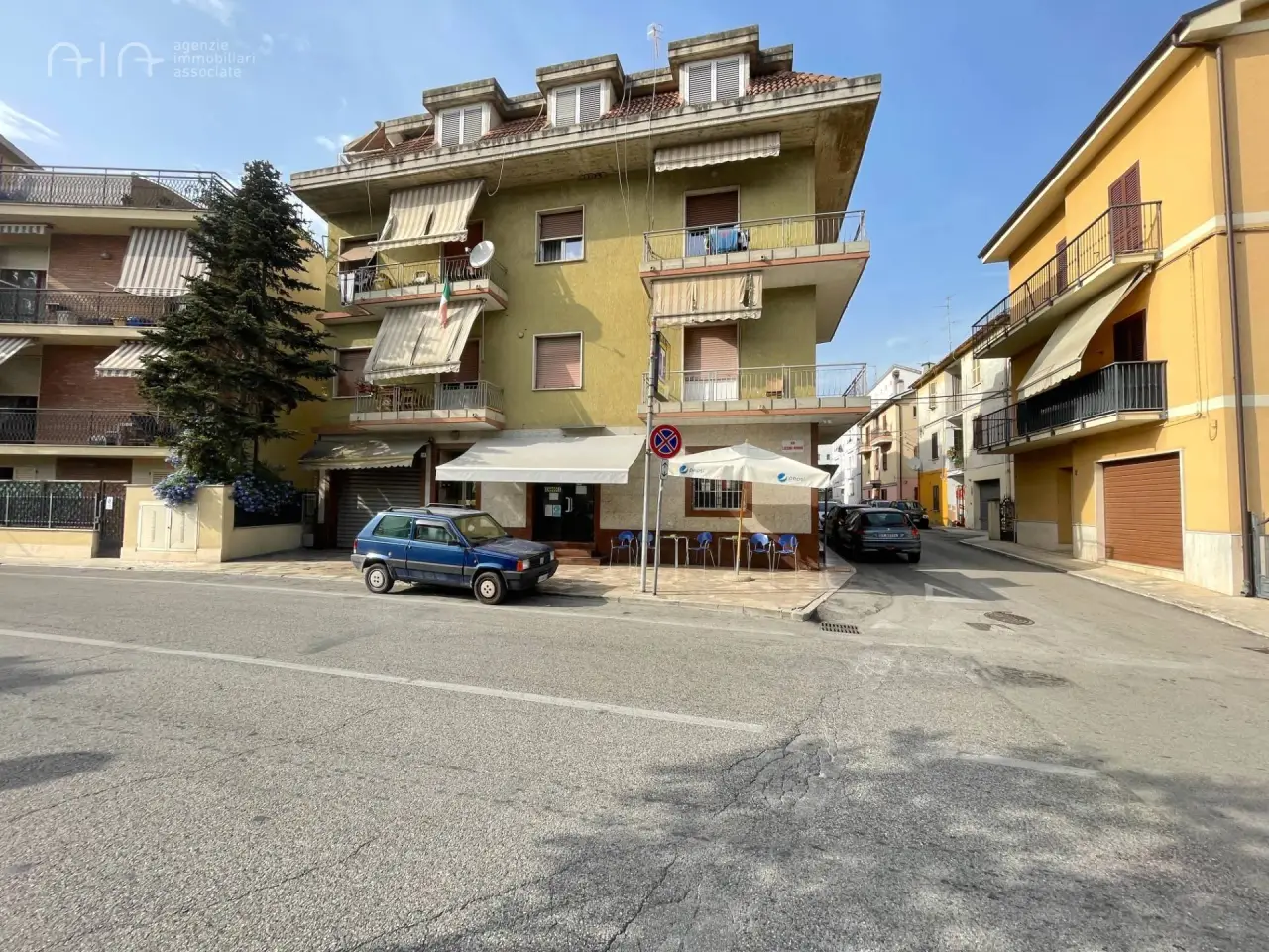 Negozio in Via Luciano Manara 106, San Benedetto del Tronto, {3} - Foto 1
