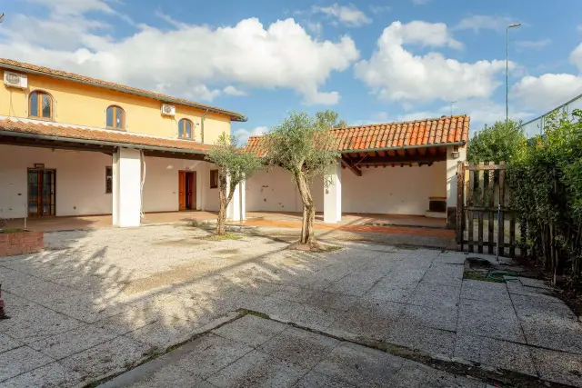 Attached house in Via Torricella, Campi Bisenzio - Photo 1