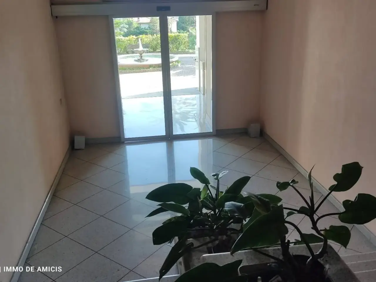 Magazzino in , Bordighera, {3} - Foto 2