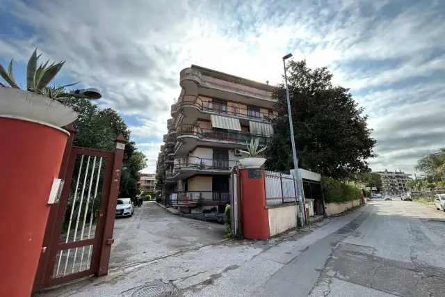 Appartamento in Via Pier Paolo Pasolini, Caserta - Foto 1