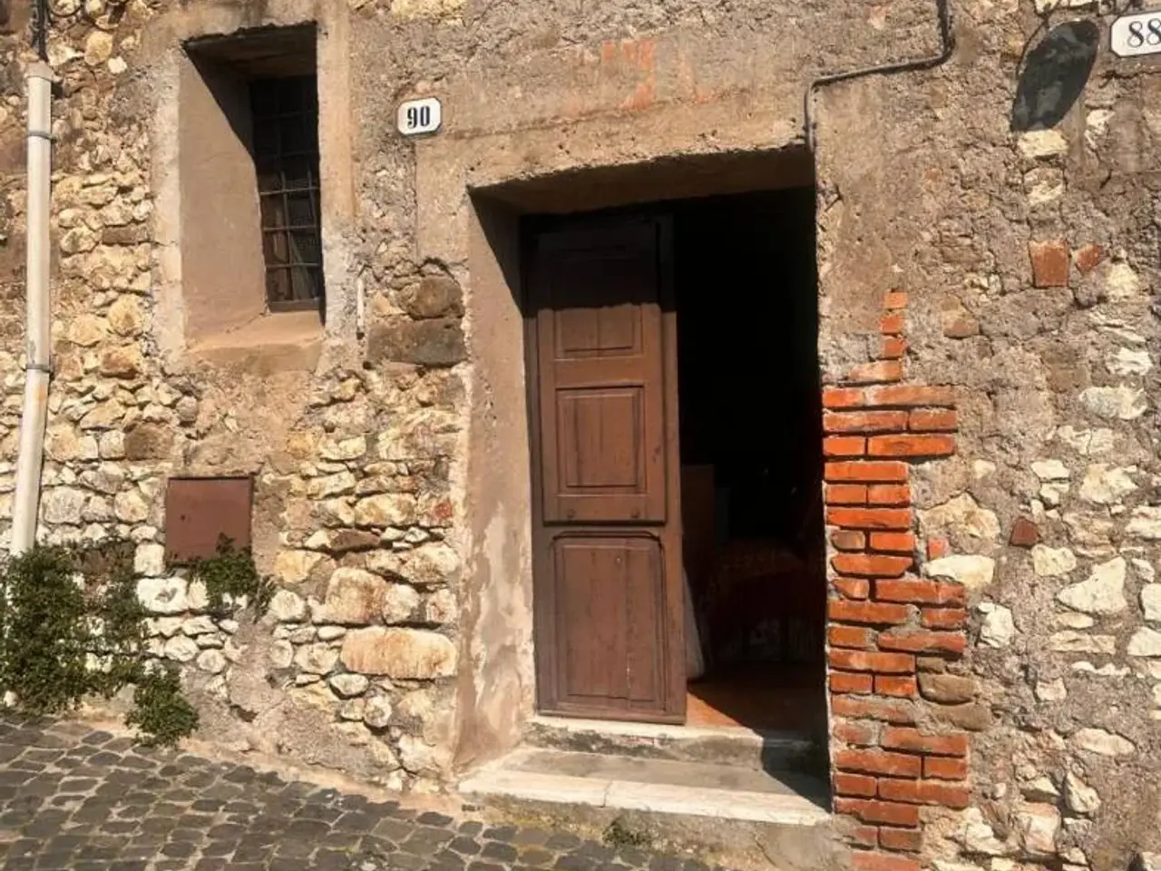 Magazzino in , Cori, {3} - Foto 1