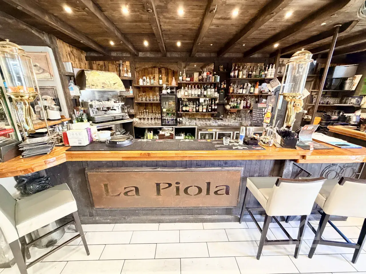 Pub - Enoteca - Wine bar in Via Berruti 20, Chivasso, {3} - Foto 2