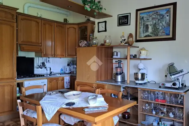 3-room flat in Via Cinque Giornate 1, Solaro - Photo 1