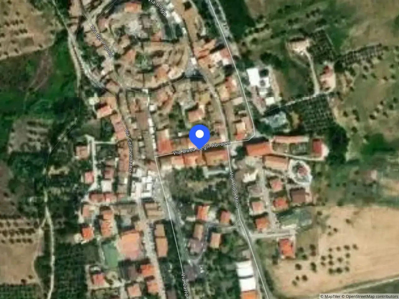 Fabbricato misto in Via Duca degli Abruzzi, 64024 Notaresco Te, Italia 64024, Notaresco, {3} - Foto 1