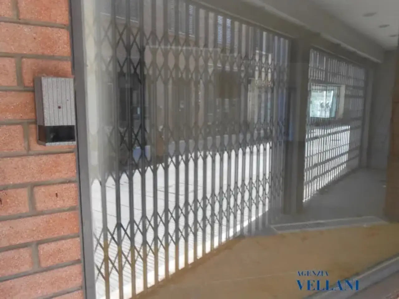 Negozio in , Carpi, {3} - Foto 1