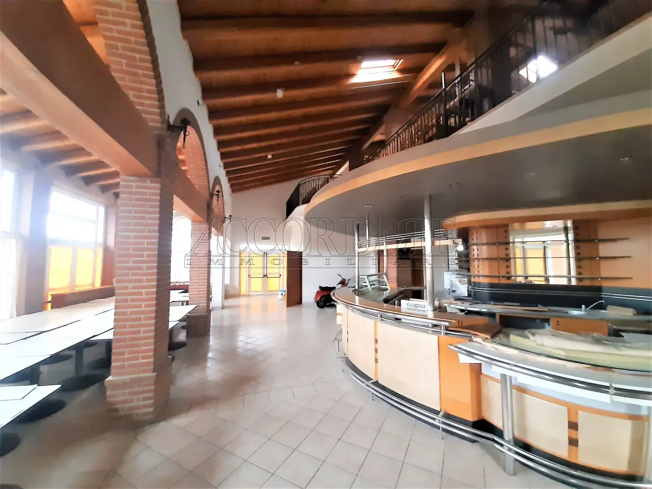 Palazzina commerciale in , Villaga, {3} - Foto 2