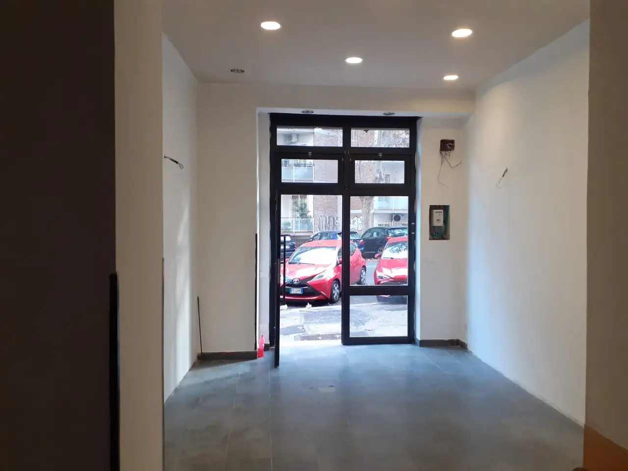 Negozio in Via Valsugana 14, Roma, {3} - Foto 1
